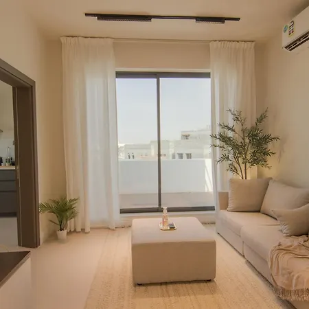 Modern Luxurious 1Br, Penthouse Bliss Apartment Seeb Exterior photo
